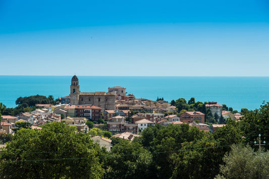 Tour MARCHE autentiche: tra pittoreschi borghi, mare & poesia